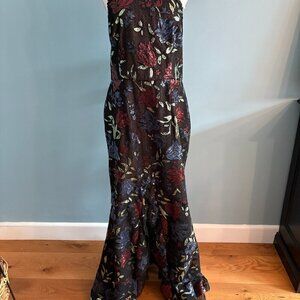 NWT Marchesa Notte Sleeveless Halter Embroidered & Sequin Gown. Size 16